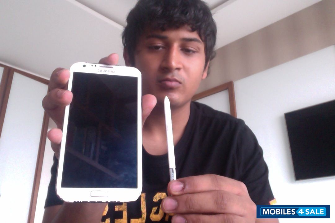 White Samsung Galaxy Note 2