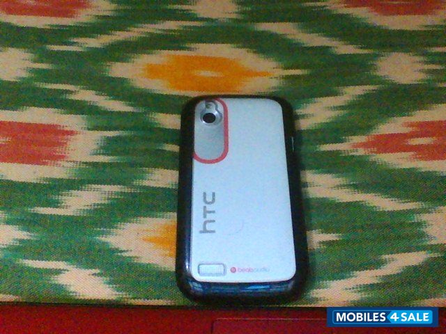 White HTC Desire V