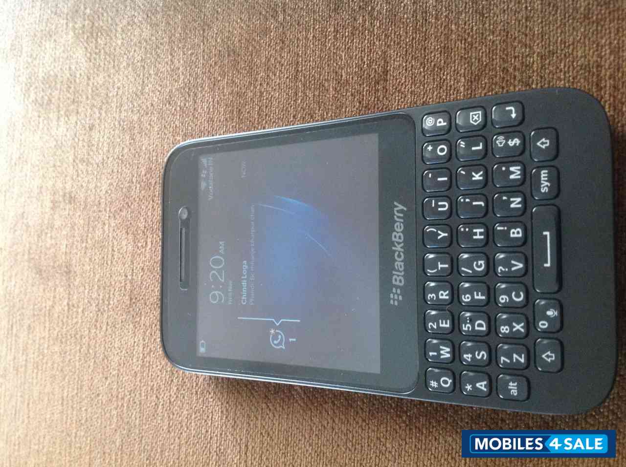 Black BlackBerry Q5