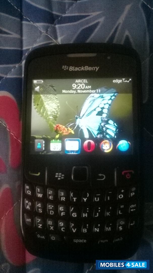 Black BlackBerry Curve 8520