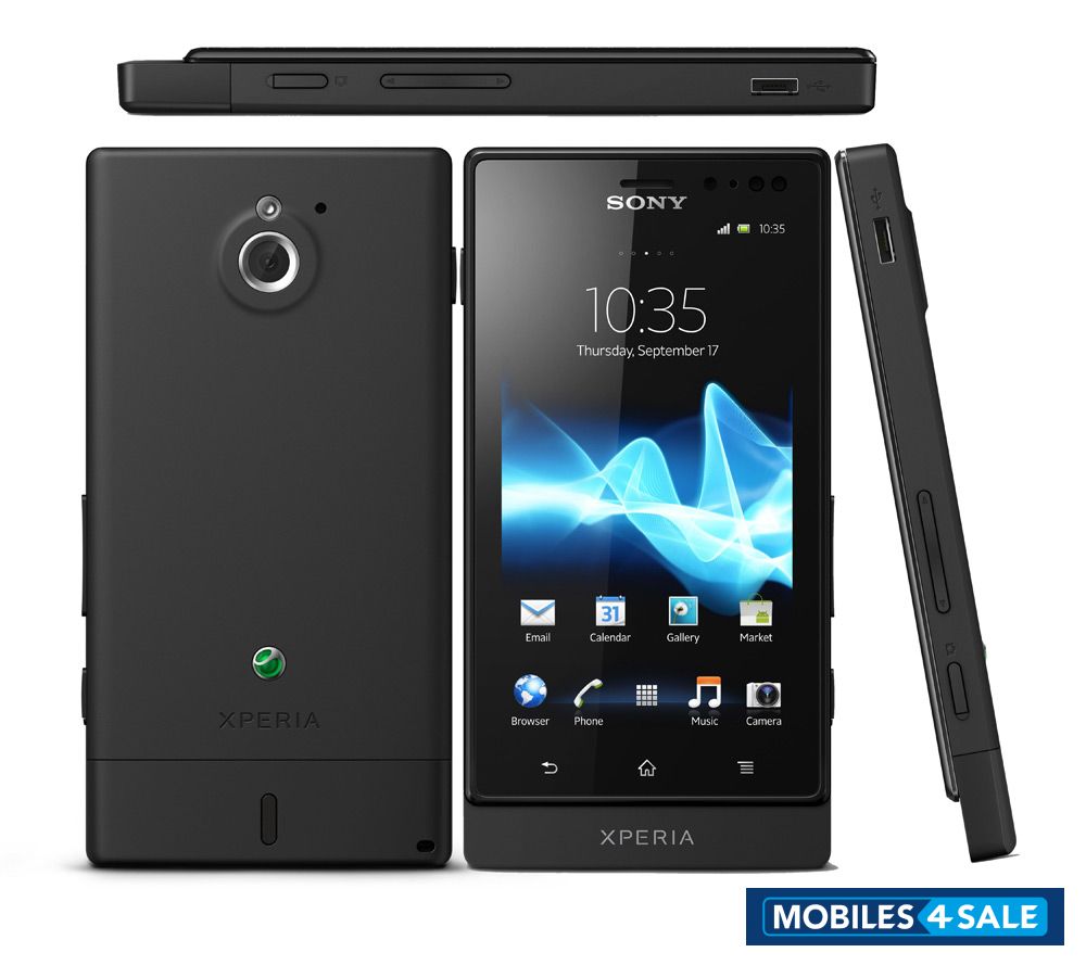 Black Sony Xperia sola