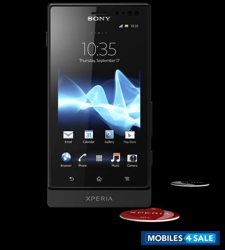 Black Sony Xperia sola