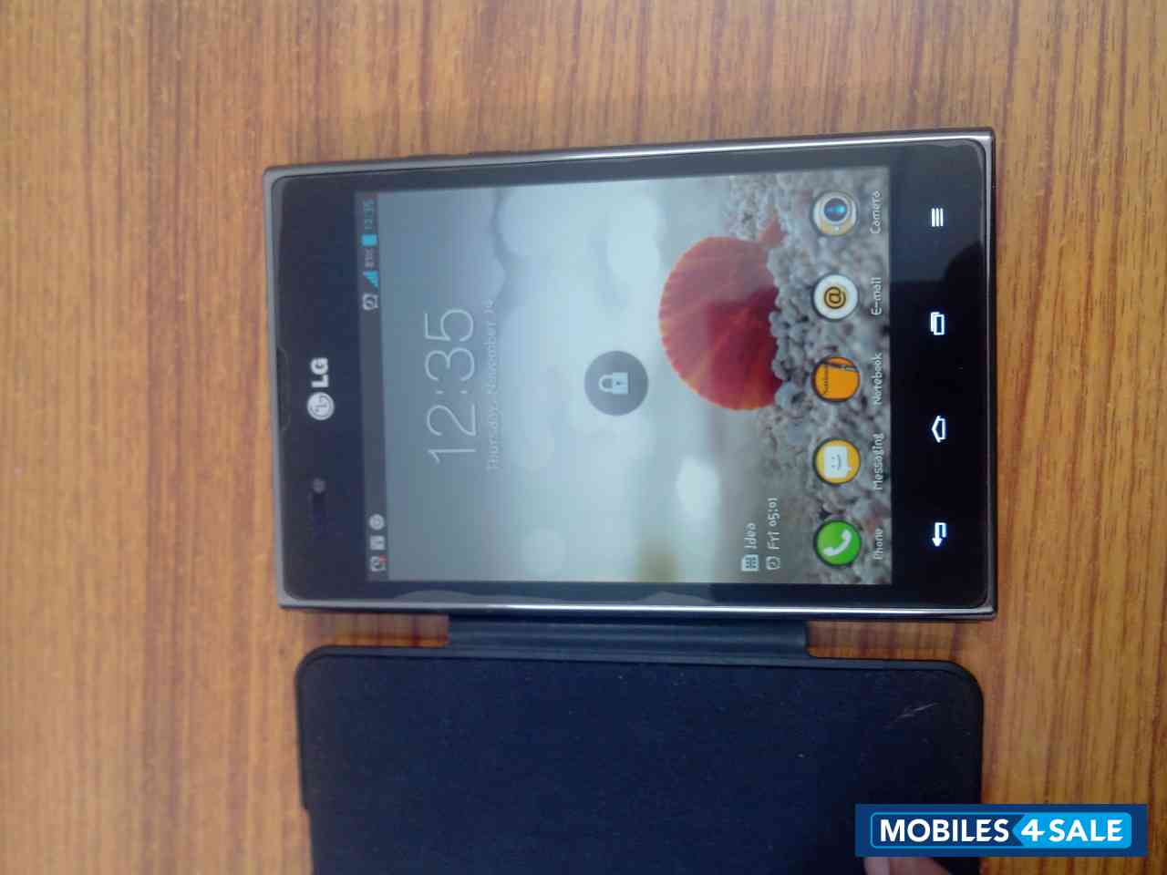 Black LG Optimus VU