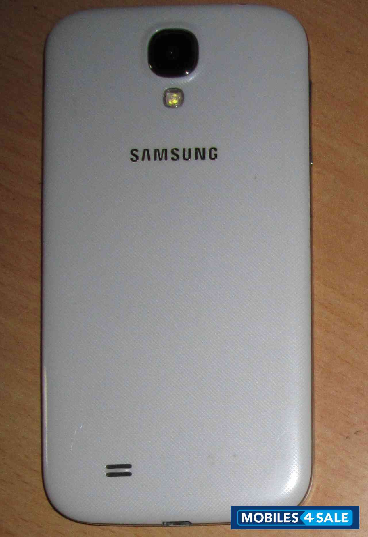 White Samsung Galaxy S4