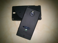 Black Sony Xperia sola