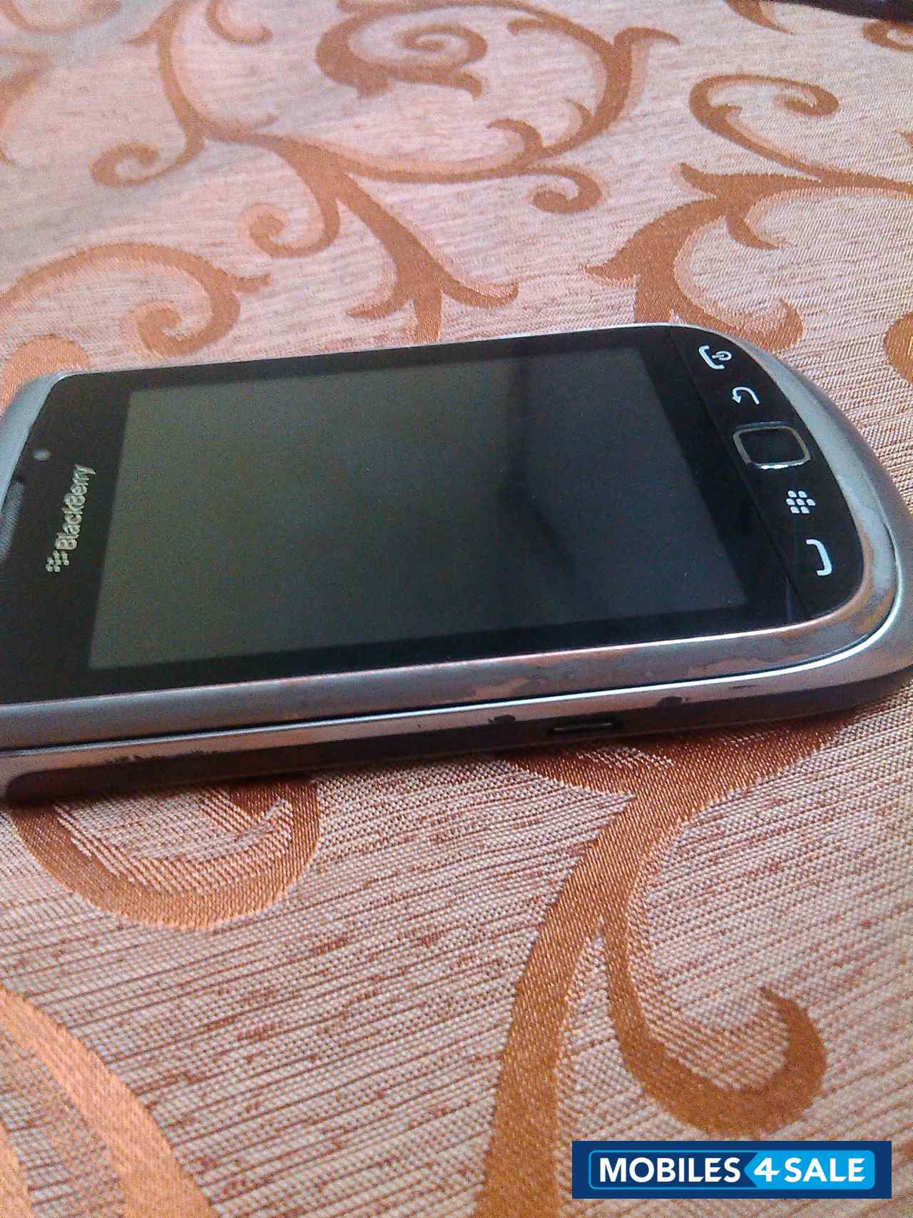 Silver BlackBerry Torch 9810