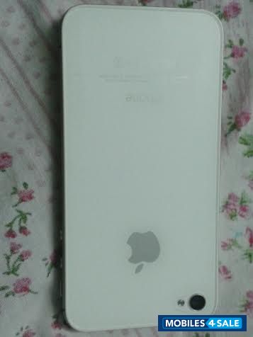 White Apple iPhone 4S