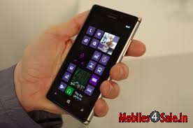 Black Nokia Lumia 925