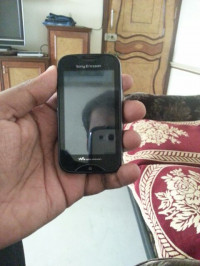 Black Sony Ericsson WT13i