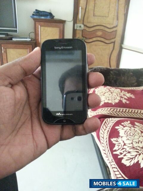 Black Sony Ericsson WT13i