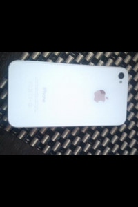 White Apple iPhone 4