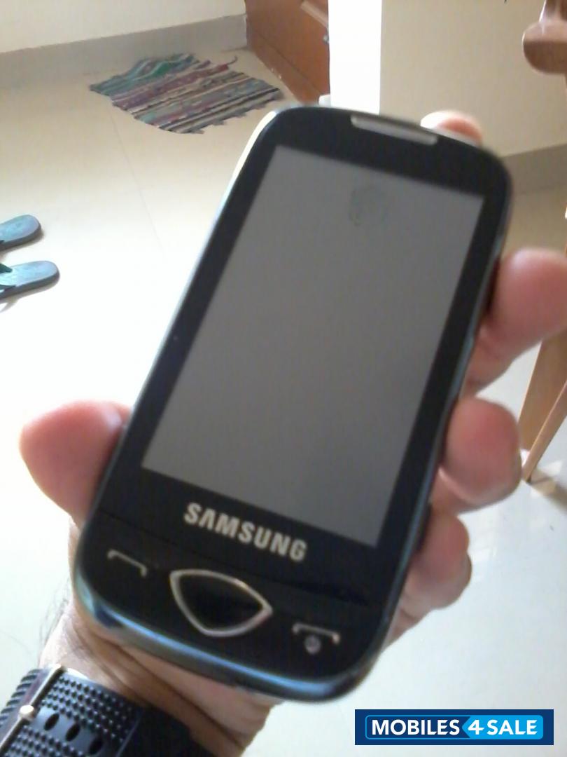 Black Samsung S5560