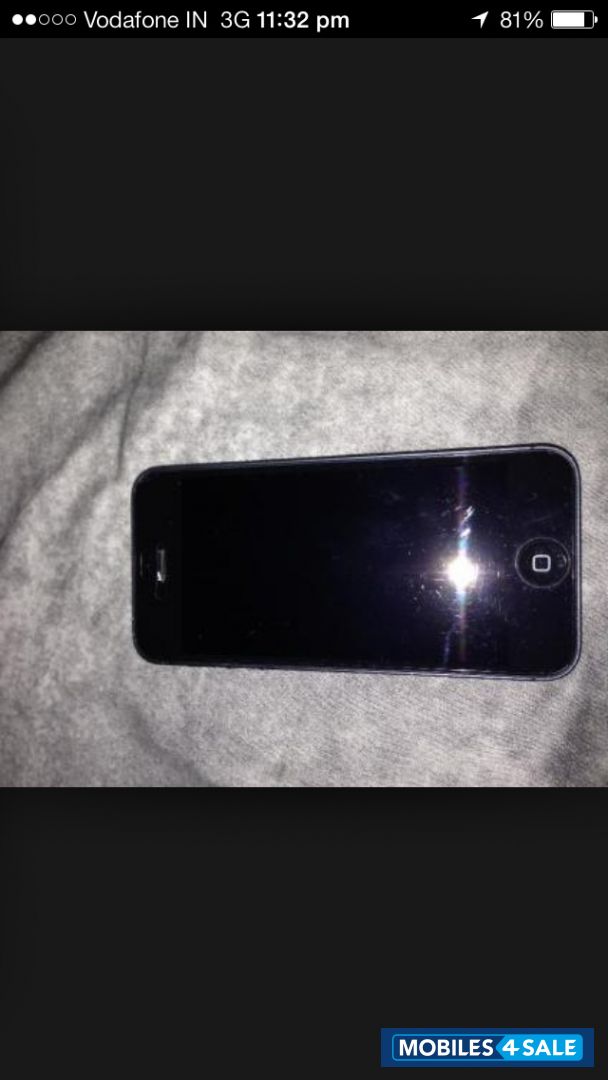 Black Apple iPhone 5