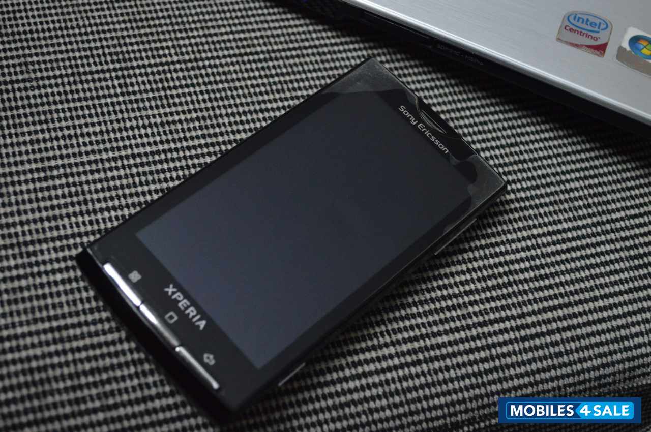 Black Sony Xperia X10