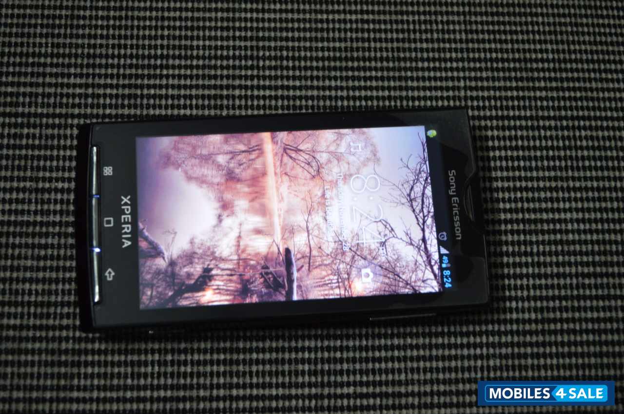 Black Sony Xperia X10