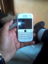 White BlackBerry Bold 9790