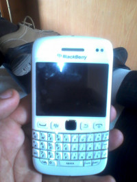 White BlackBerry Bold 9790