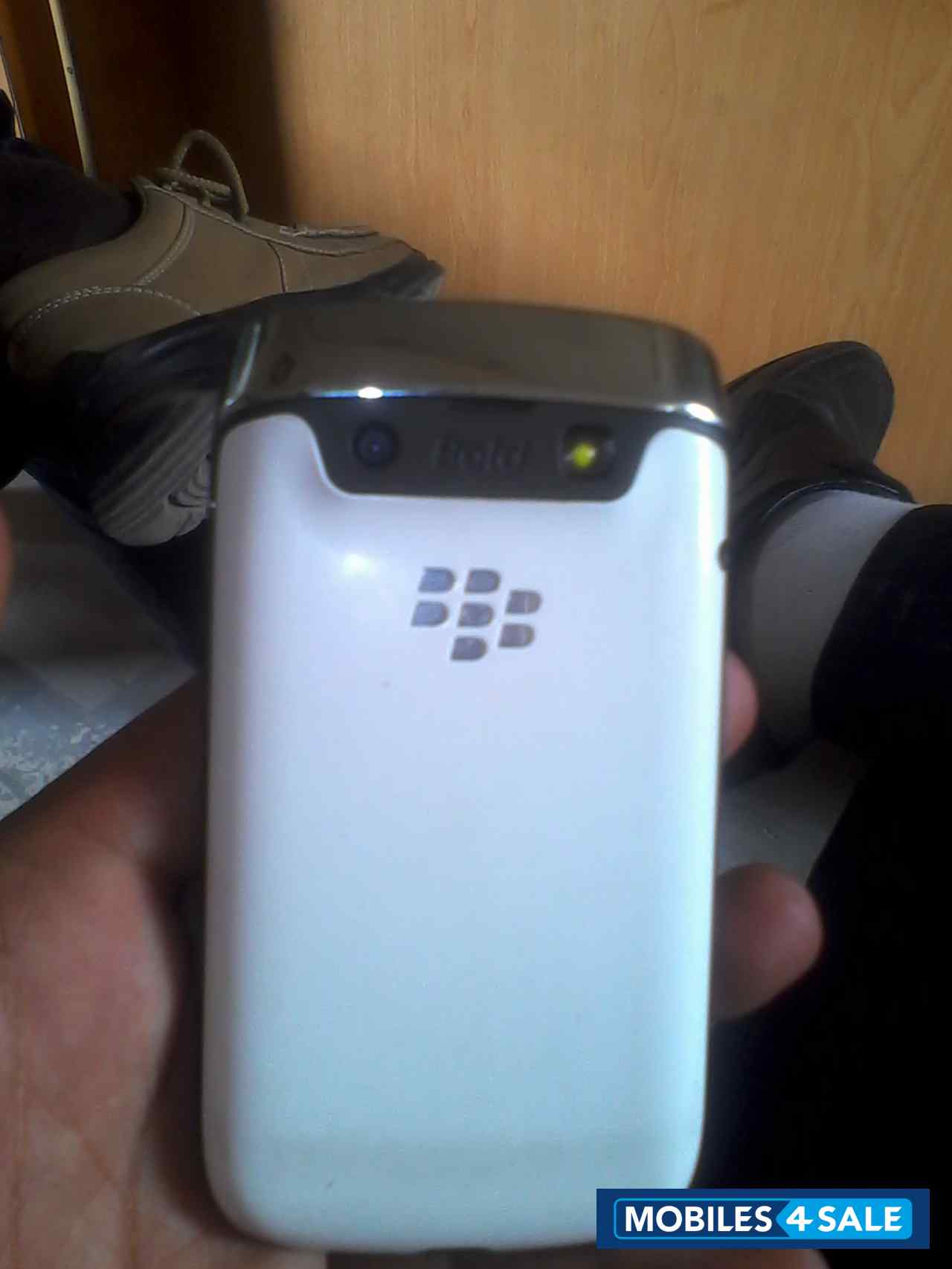 White BlackBerry Bold 9790