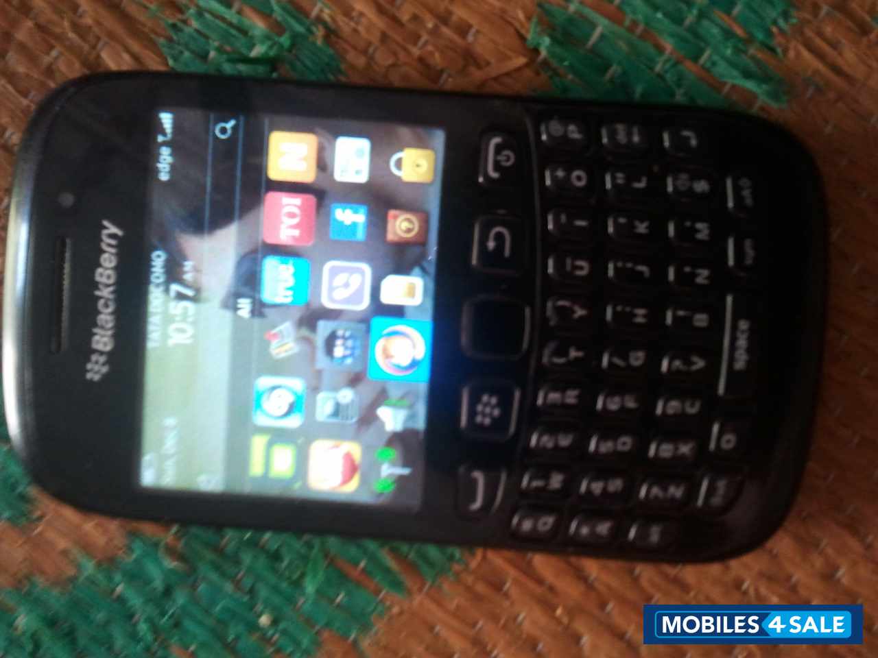 Black BlackBerry Curve 9220