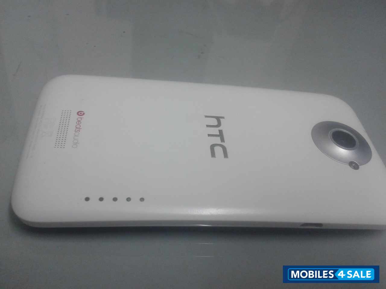 White HTC One X