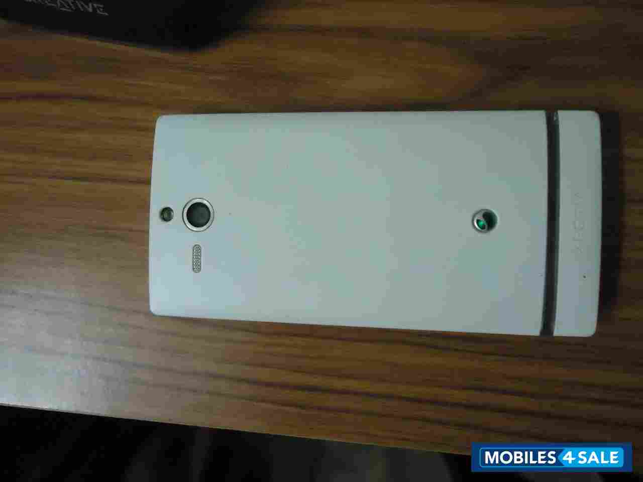 White Sony Xperia U