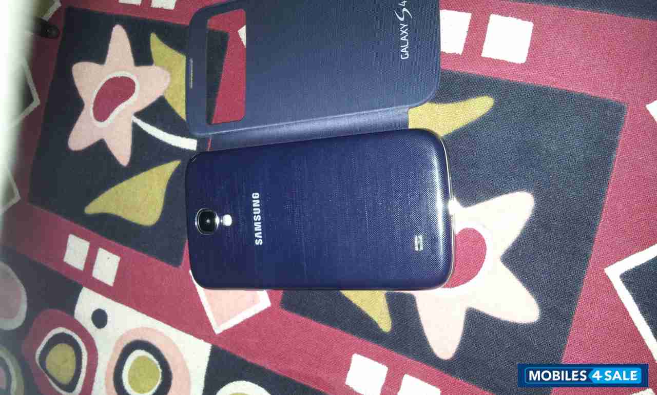 Black Samsung Galaxy S4