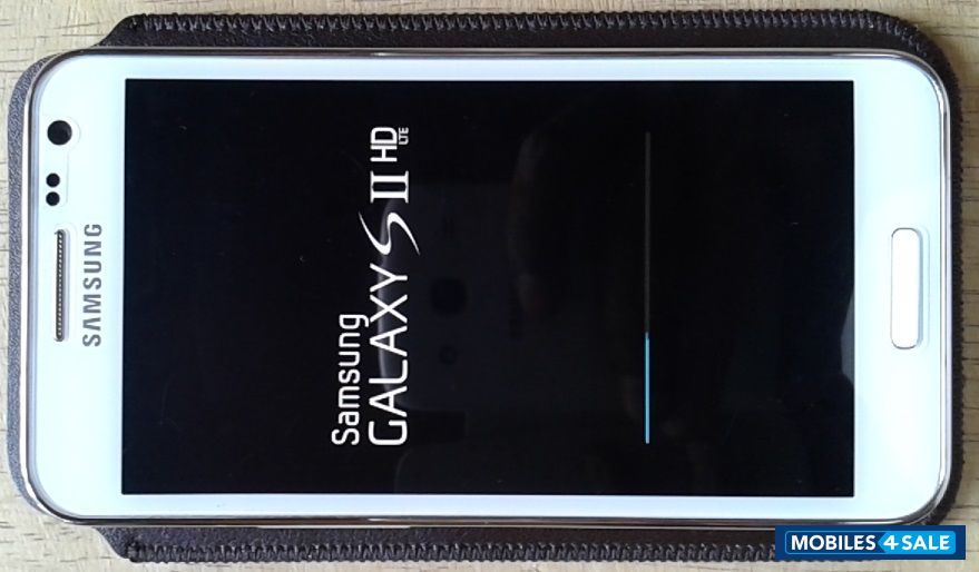 White Samsung Galaxy S2 LTE