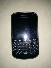 Black BlackBerry Bold 9900