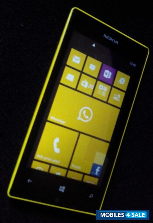 Yellow Nokia Lumia 520