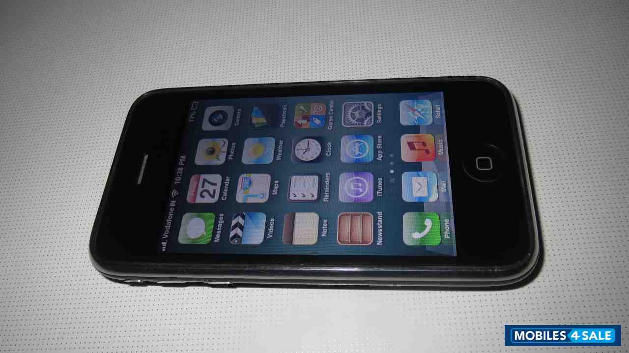 Black Apple iPhone 3GS