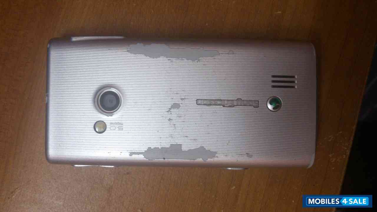 Silver Sony Ericsson J20i Hazel