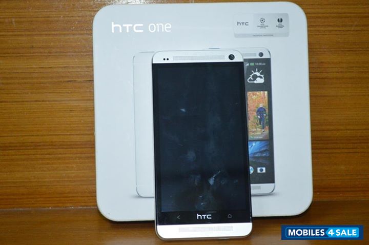 Silver HTC One