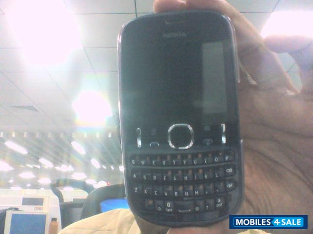 Black Nokia Asha 200