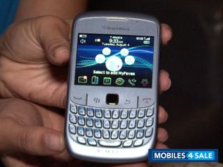 White BlackBerry Curve 8520