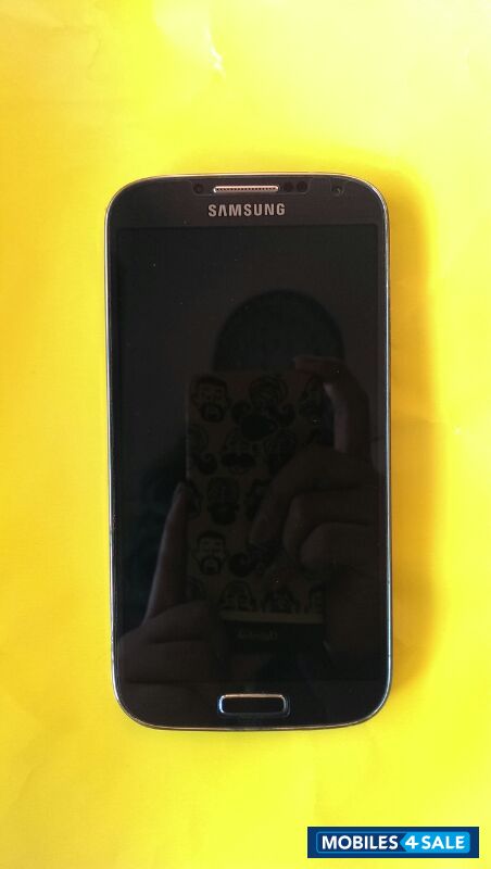 Grey Samsung Galaxy S4