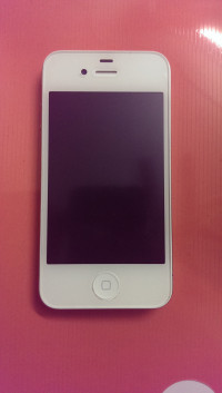 White Apple iPhone 4