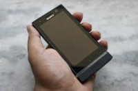 Black Sony Xperia U