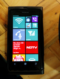 Black Nokia Lumia 800