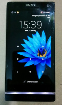 Black Sony Xperia S