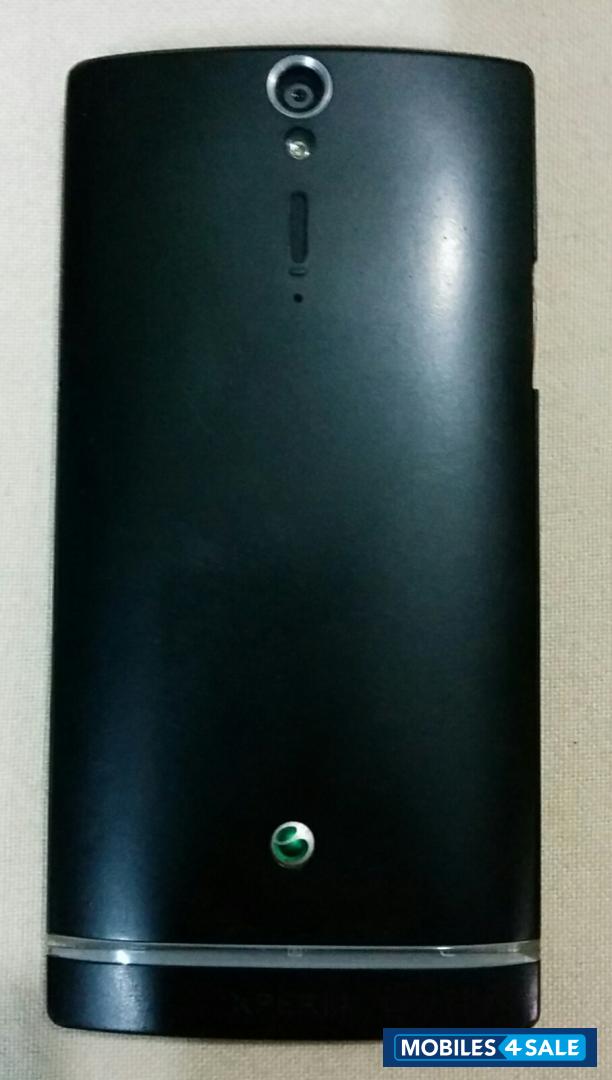 Black Sony Xperia S