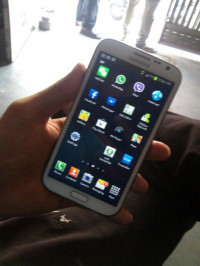 White Samsung Galaxy Note 2