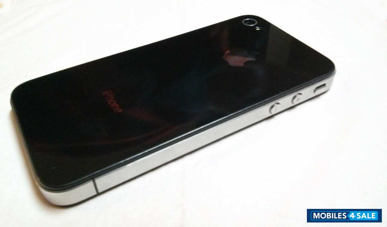 Black Apple iPhone 4