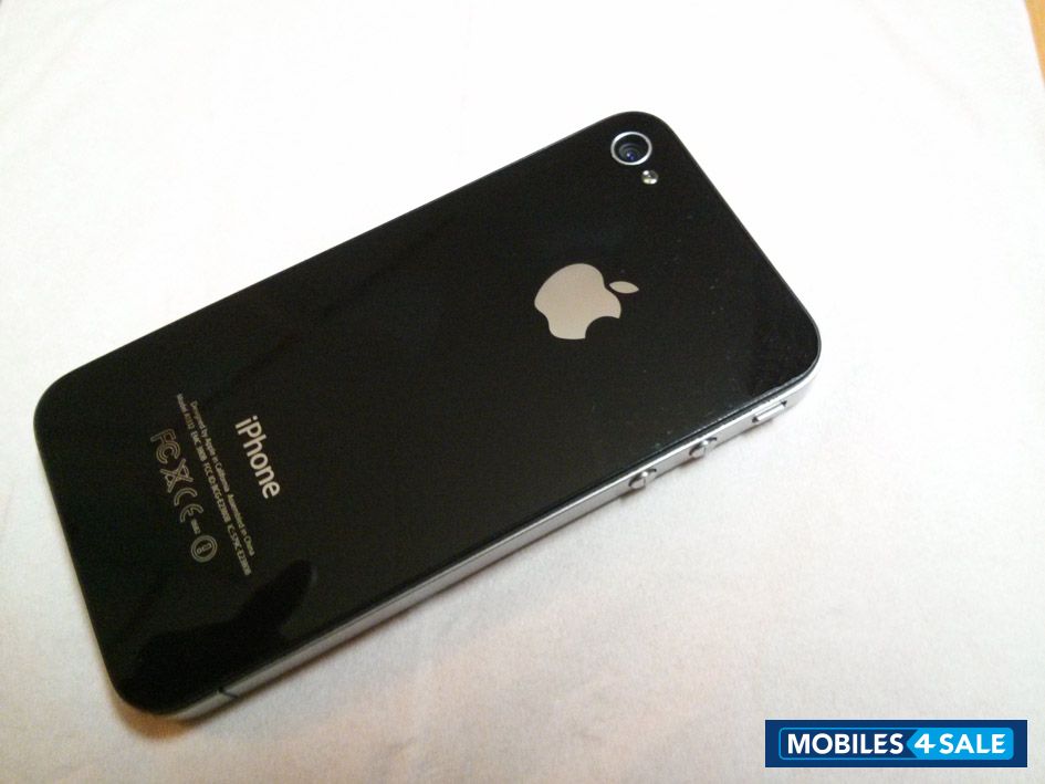 Black Apple iPhone 4