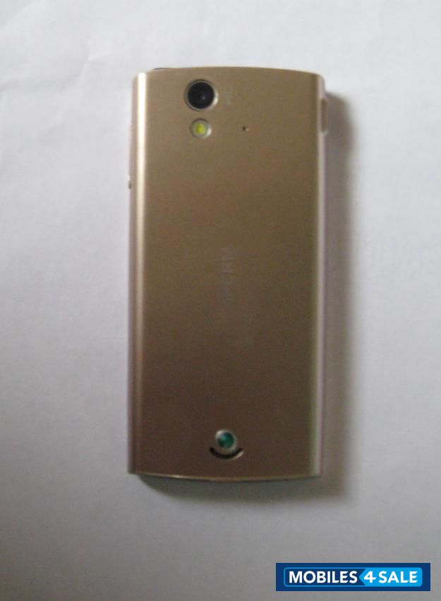 Gold Sony Ericsson Xperia ray