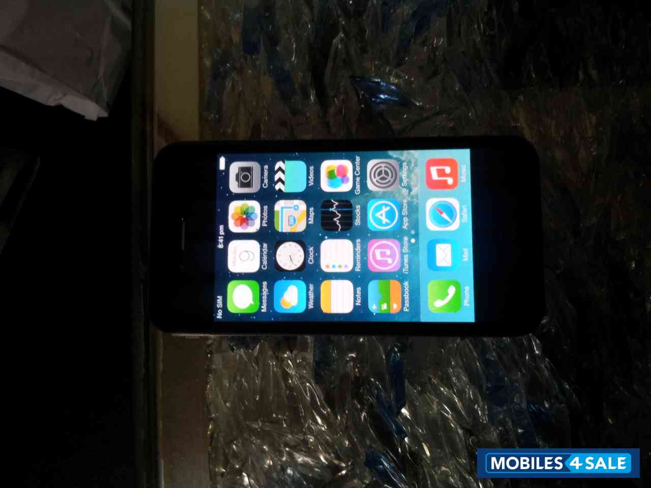 Black Apple iPhone 4