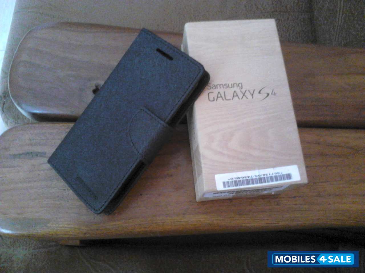 Black Samsung Galaxy S4