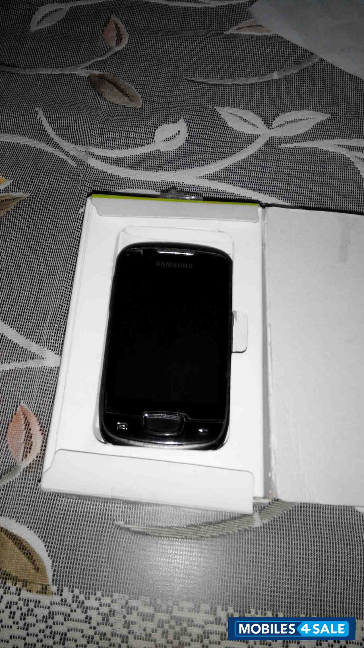 Black Samsung Galaxy Pop i559