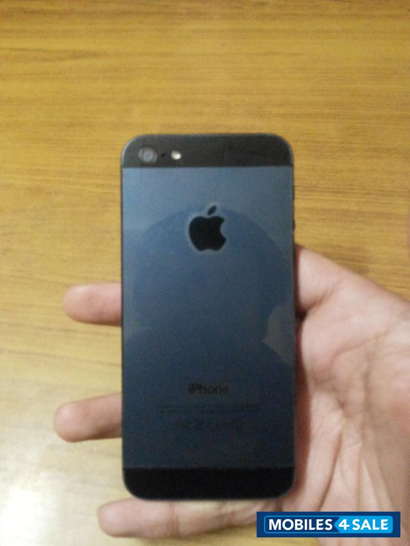 Black Apple iPhone 5