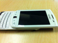 White BlackBerry Torch 9810