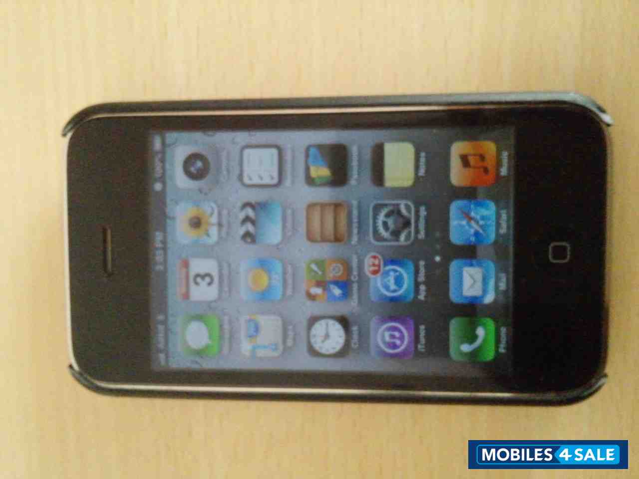 Black Apple iPhone 3GS